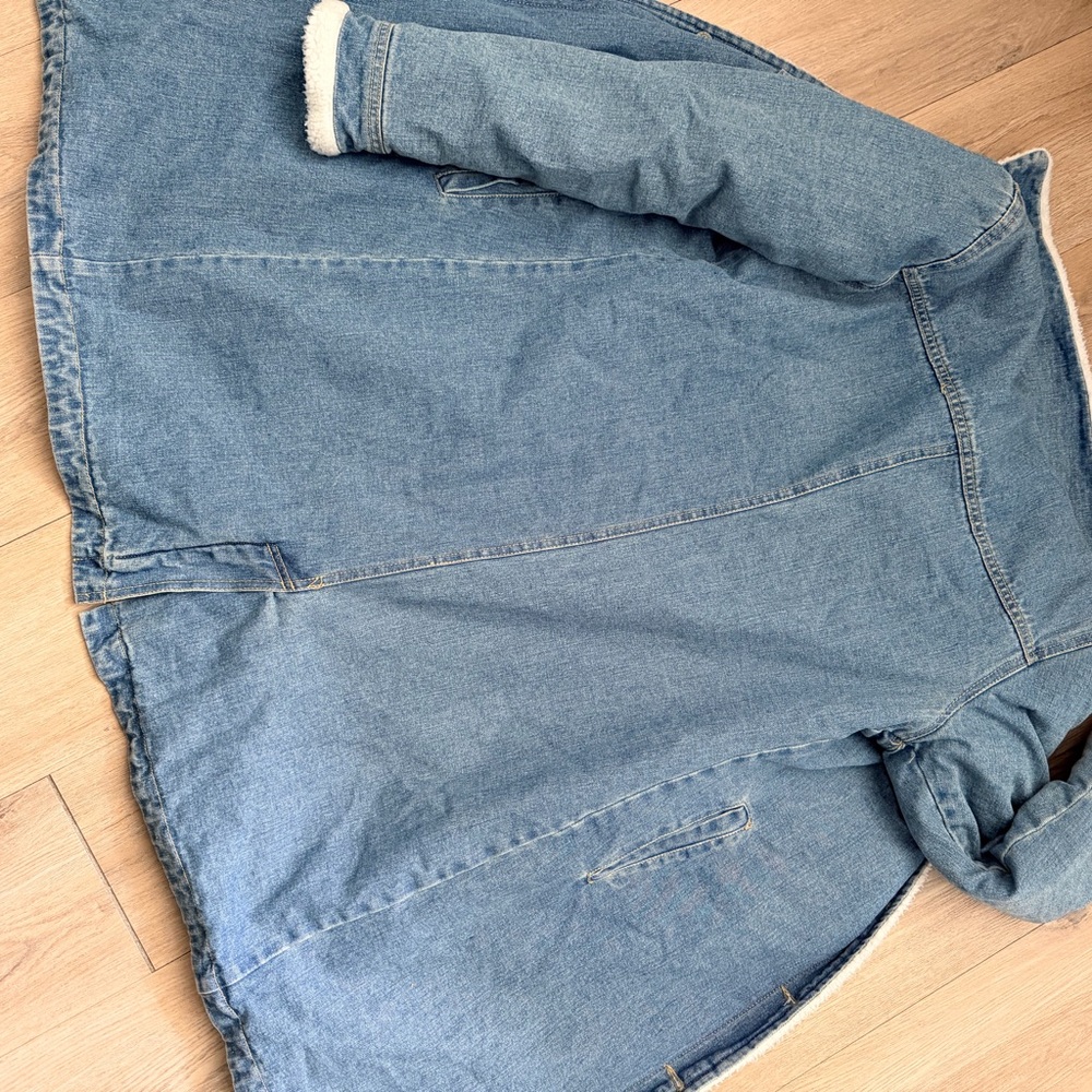 Denim Sherpa-Lined Women's Coat - Picture 6 of 6
